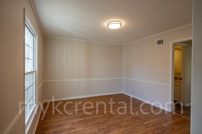 Building Photo - 12012 Ensley Ln