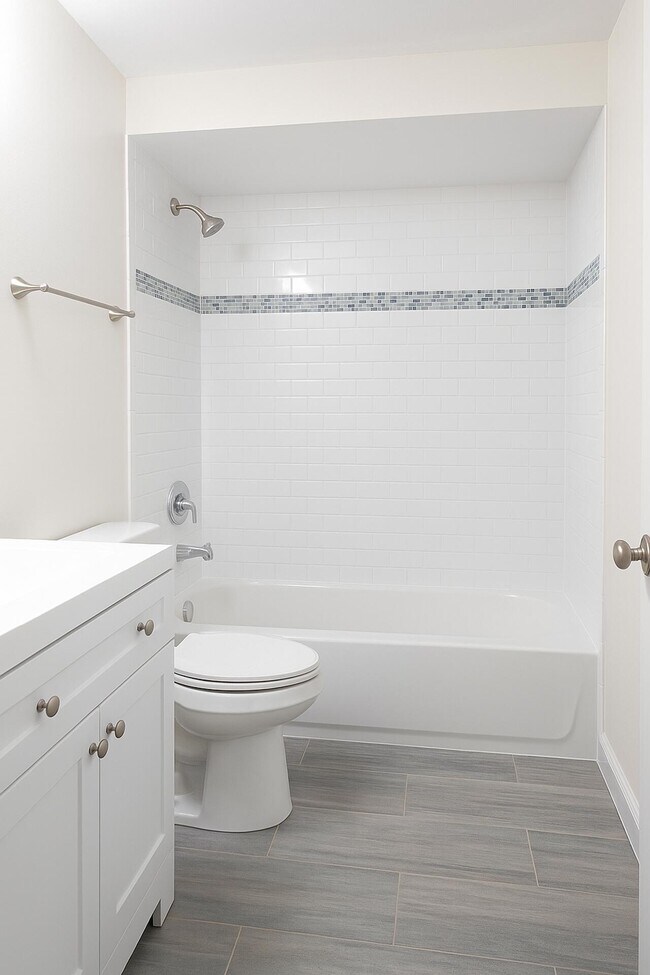 Building Photo - 2708 Vandiver Dr