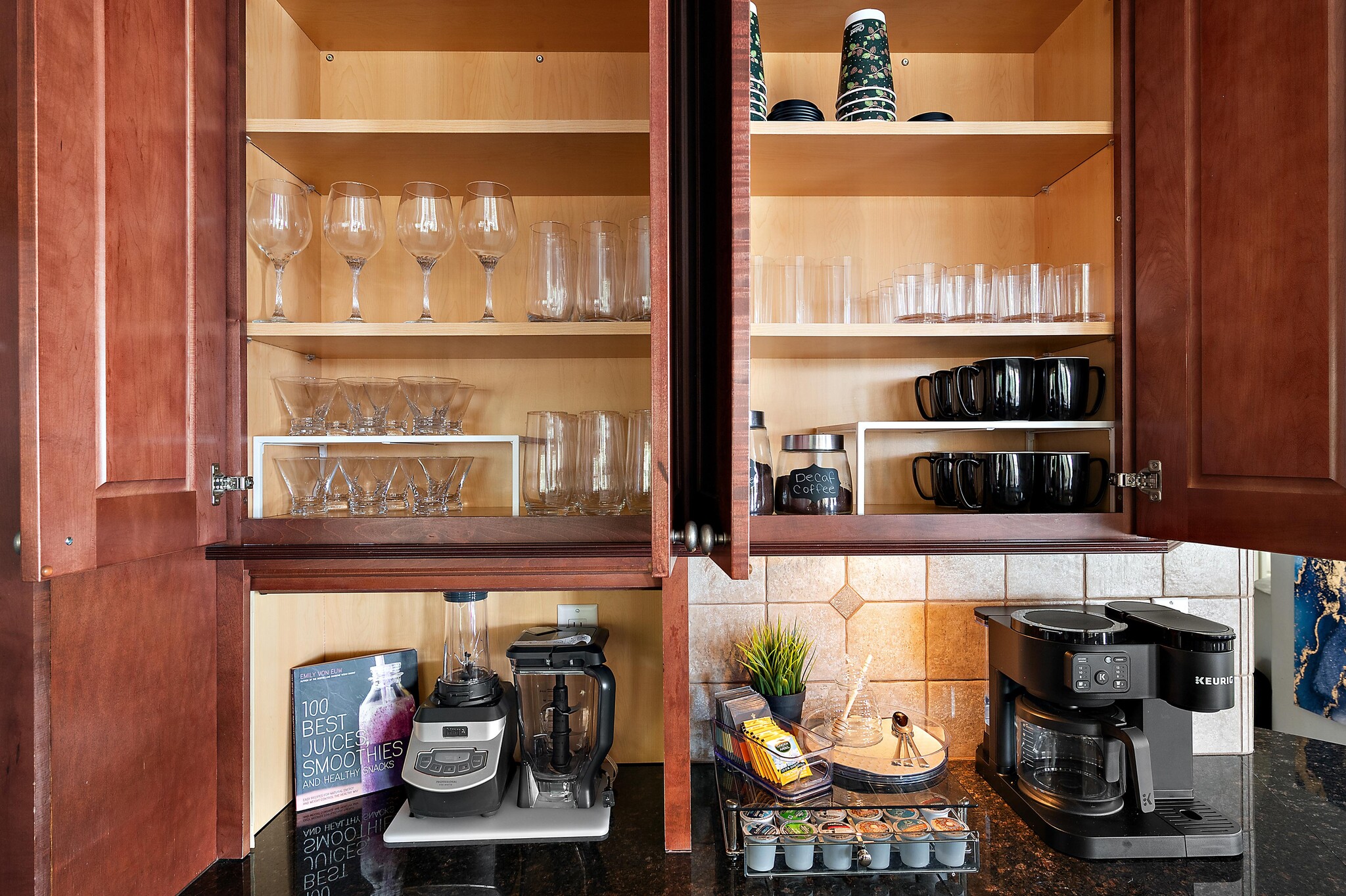 Building Photo - 13010 E Shangri La Rd