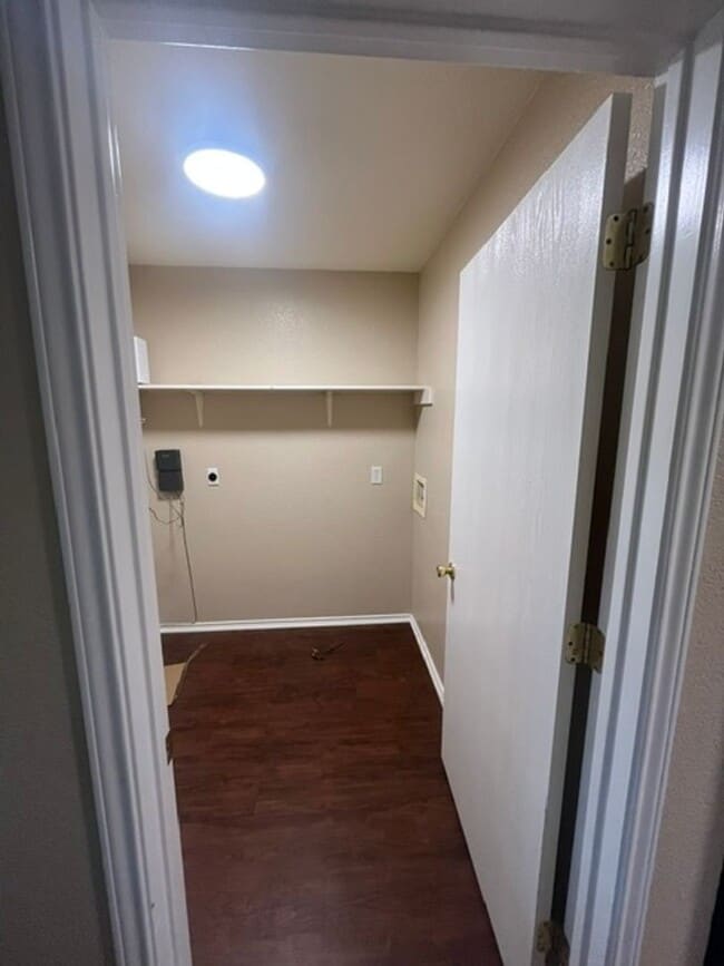Building Photo - 4411 Abigail Dr