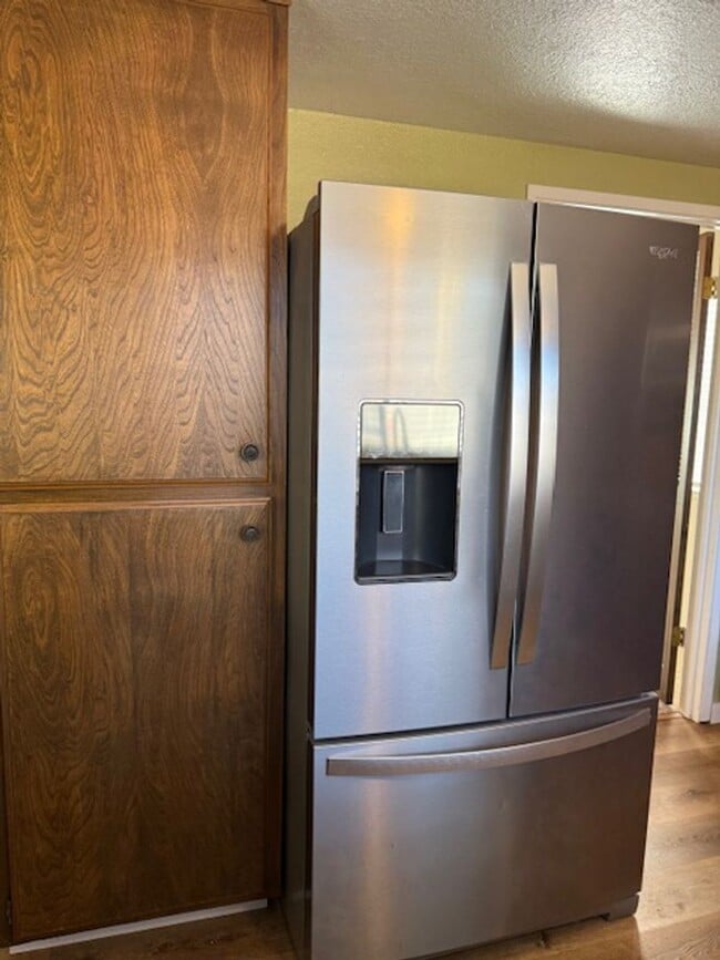 Building Photo - Single Level House - Rincon Valley - 3bd 2ba - 1788 Square Feet of Living Space