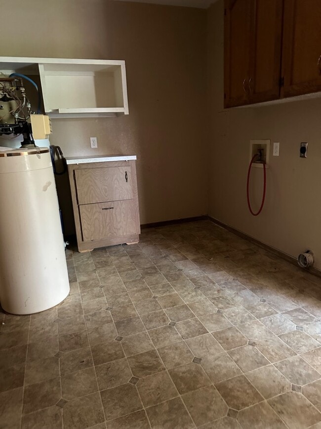 Building Photo - 2729 Palmer Dr