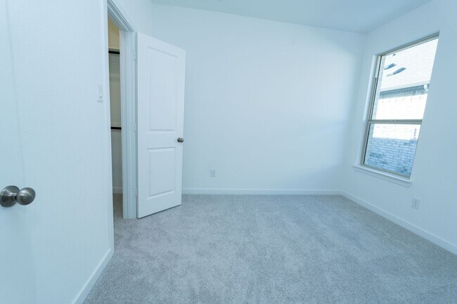 Building Photo - BRAND NEW 2025 Construction - 4BR/3BA Single-Family Home in Northlake Estates