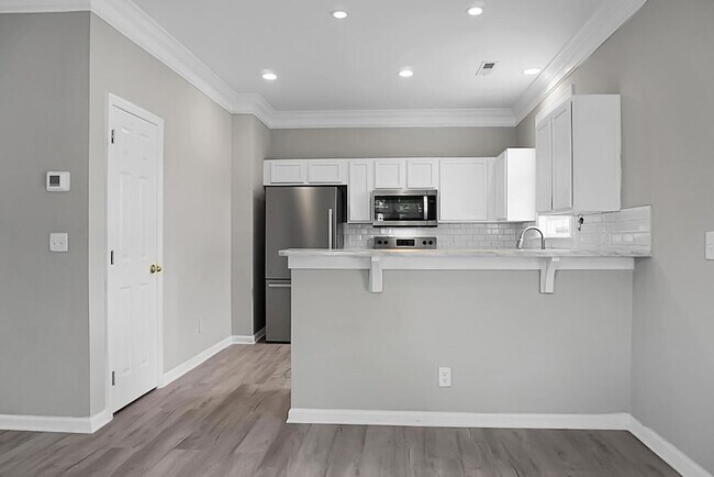 Building Photo - 209 Killarney Trail