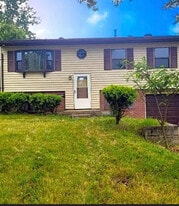 Building Photo - 2845 Brampton Dr