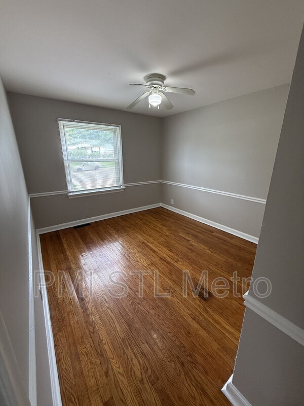 Building Photo - 10235 Cabot Dr