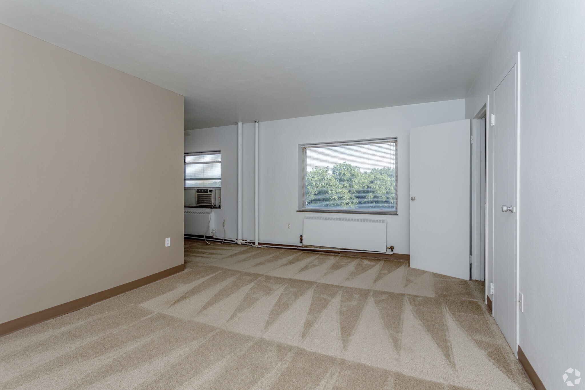Studio, 1BA - 491 SF - Six40
