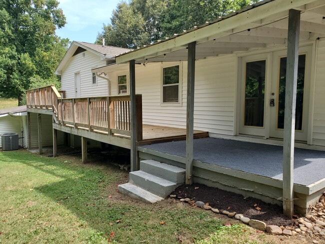 Deck and Back Porch - 4521 Mellowood Cir