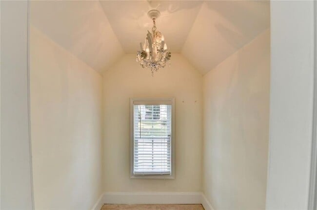 Building Photo - 335 Pintail Ct