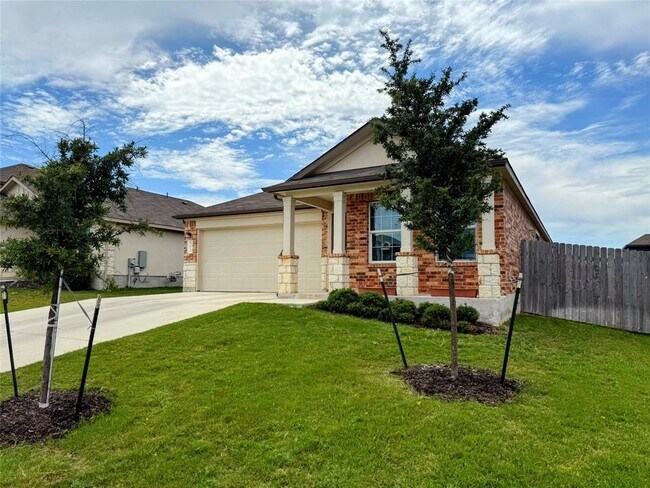 Building Photo - 5612 Bellissima Way