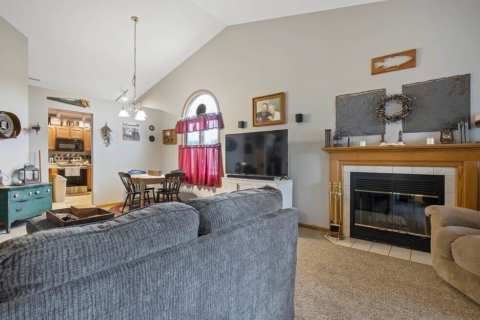 Building Photo - 6043 Boxwood Dr