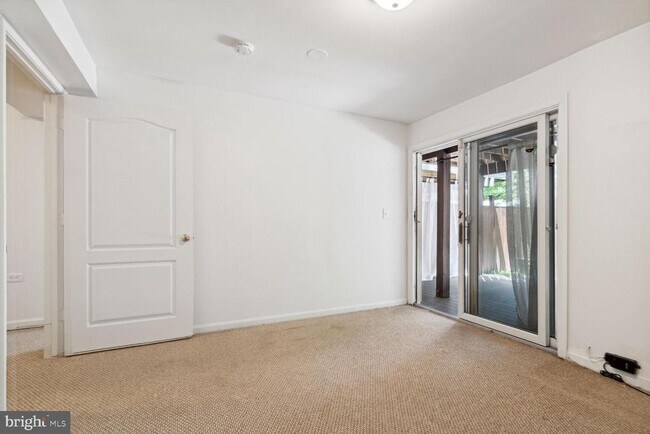 Building Photo - 2849 Schoolhouse Cir