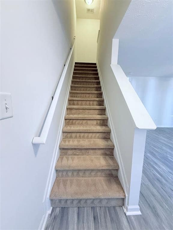 Building Photo - 1593 Little Creek Dr