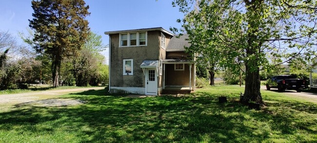 Building Photo - three bedroom home in Midlothian
