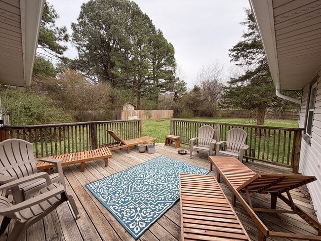 Building Photo - 4 bedroom 2 bath near U of A campus - a must see!