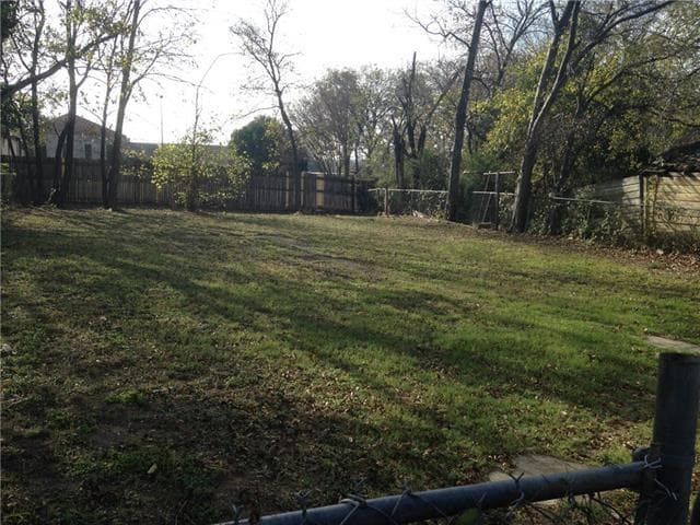 Building Photo - 1826 Fordham Rd