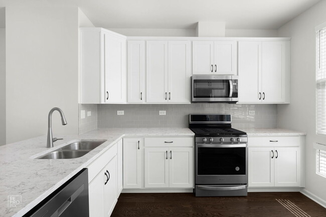 Building Photo - 2246 Venture Dr