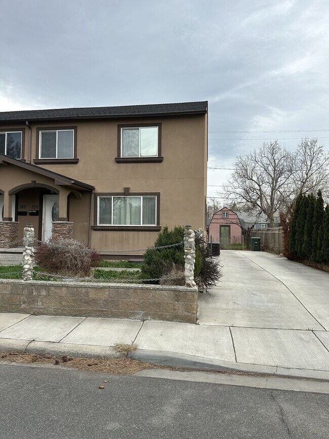 Building Photo - 320/322 Casey Ave*