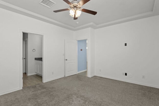Building Photo - 4-Bed, 3.5-Bath Home in 79928