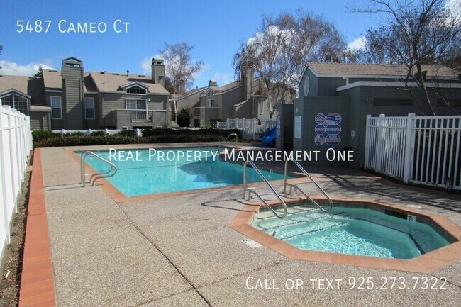 Building Photo - 5487 Cameo Ct
