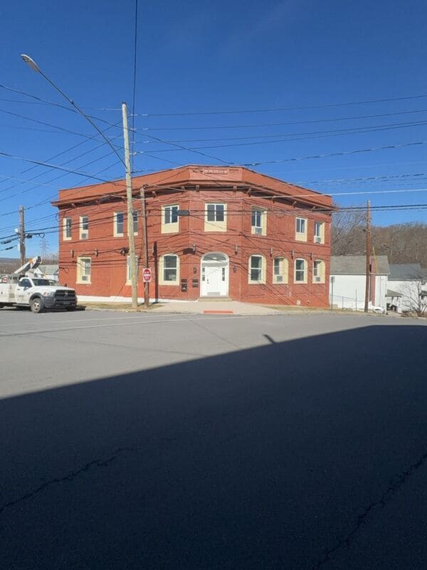 Building Photo - 730 N Main St