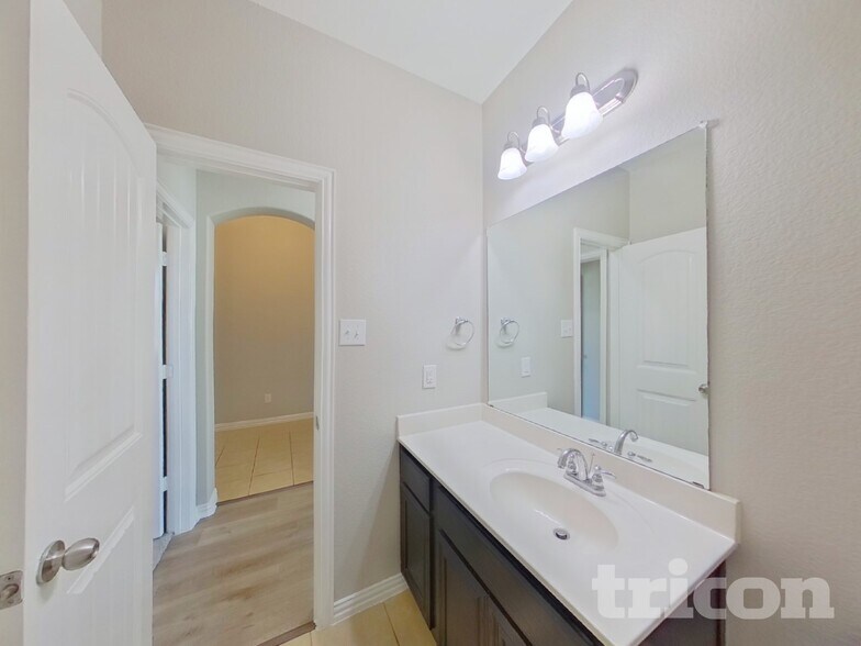 Building Photo - 103 Jennie Ct