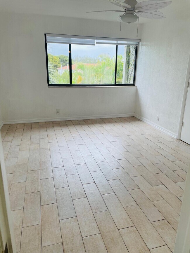 Building Photo - 4080 Tivoli Ct