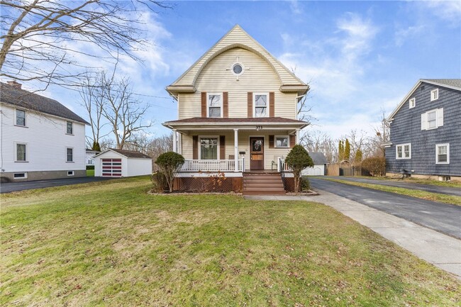 Building Photo - 373 Genesee St