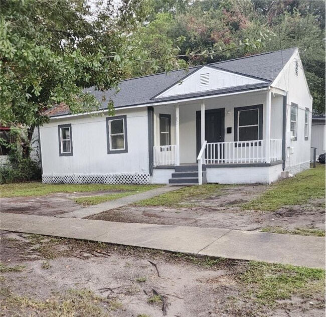 Primary Photo - 7312 N Shore Dr