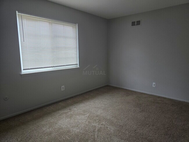 Building Photo - 25348 Shiawassee Cir