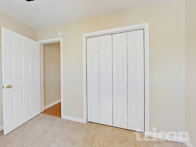 Building Photo - 153 Clear Brook Trail