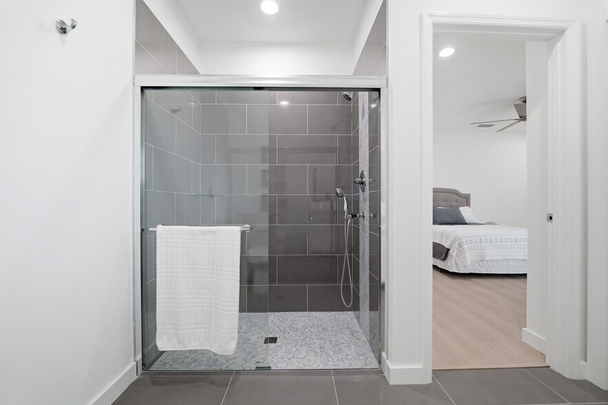 Building Photo - 508 Brandon Ave