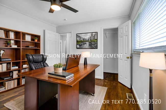 Building Photo - 3447 Pierce St