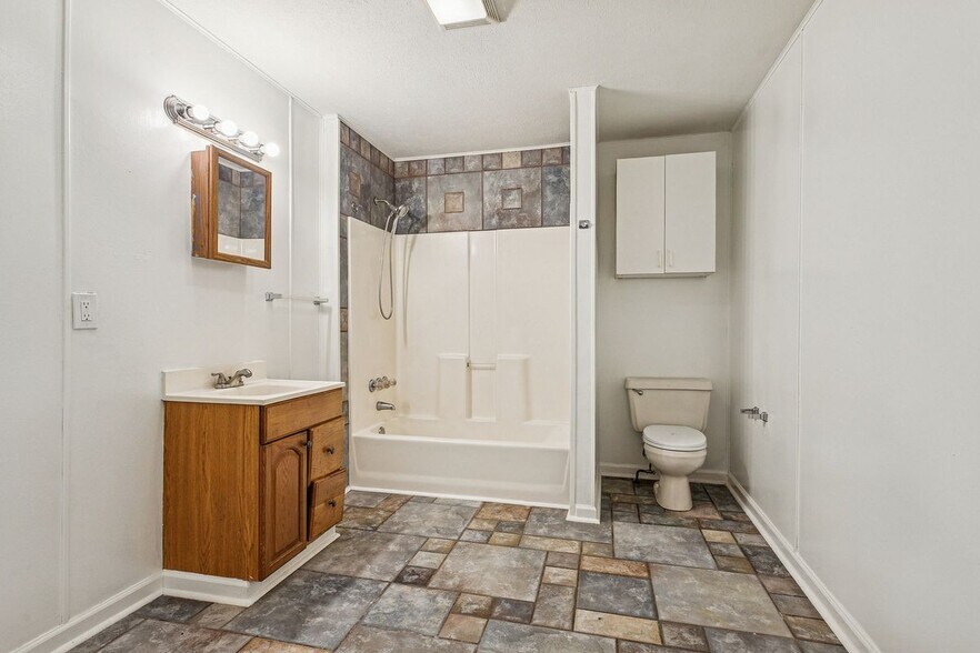 Building Photo - 67425 Salt Lick Ln