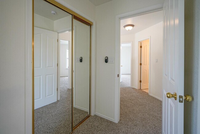 Building Photo - 10427 Crosscut Dr NW