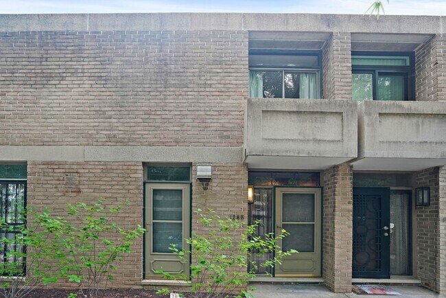 Building Photo - 1285 Delaware Ave SW