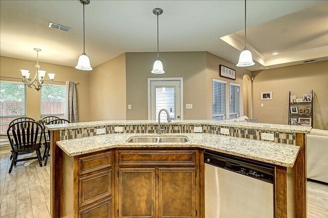 Building Photo - 5817 Bella Di Giorno Dr