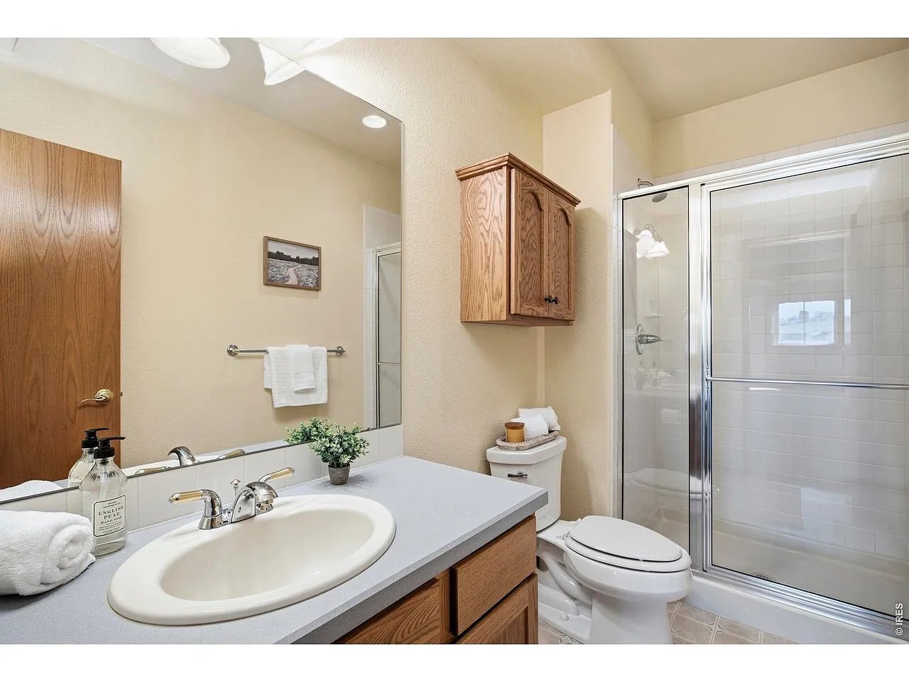 Building Photo - 510 Lakeside Pl
