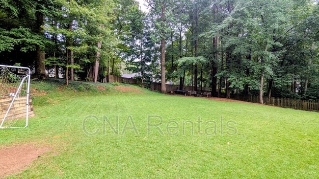 Building Photo - 573 Trailwood Ln SW