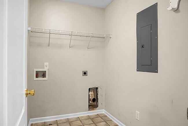 Building Photo - Lovely home in Summerville SC