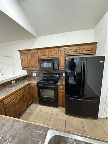 Building Photo - 3310 Silver Oaks Dr