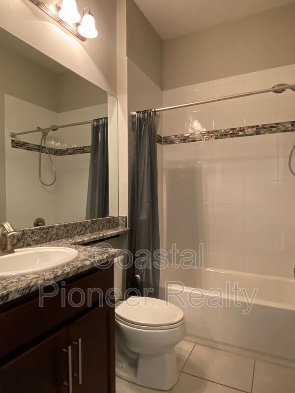 Building Photo - 31134 Spruceberry Ct