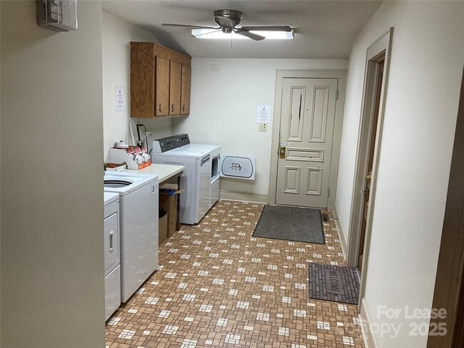 Building Photo - 409 N Main St