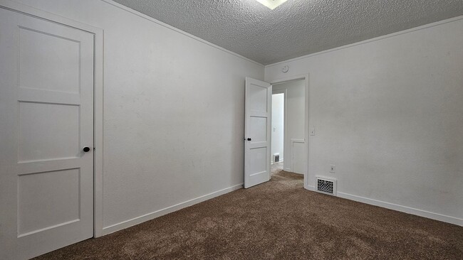 Building Photo - 1409 Merrill Ct