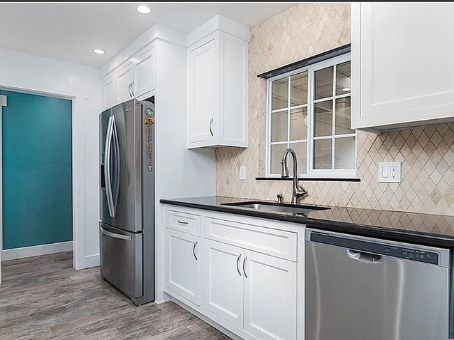 Building Photo - 26440 Plymouth St