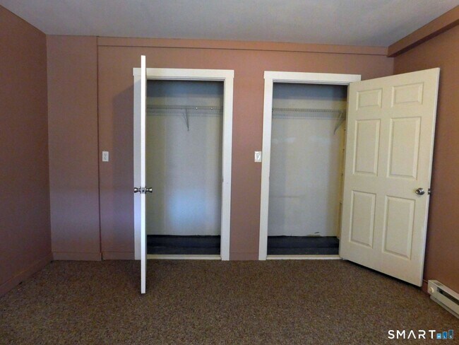 Building Photo - 60 Osga Ln