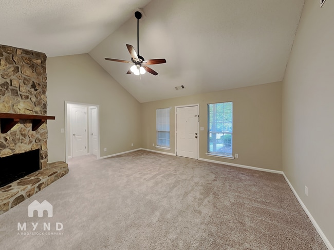 Building Photo - 424 Streamview Ln