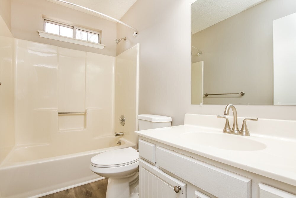 Building Photo - 100 Bath Cir