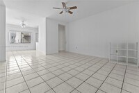Building Photo - 1165 Marseille Dr