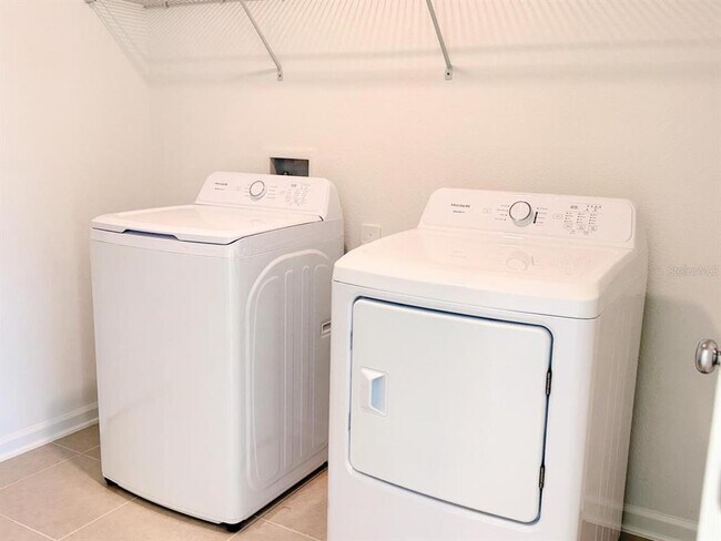 Building Photo - 3212 Alpine Wy